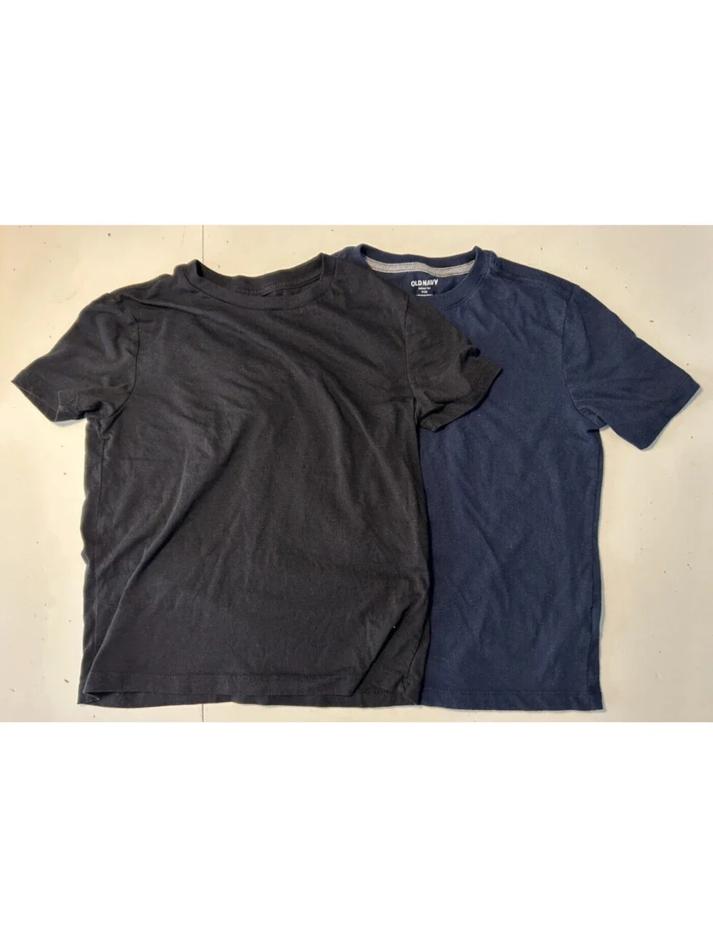 Lot of 2 Old Navy Boys  Black & Blue Short Sleeve T-Shirts Size M(8)